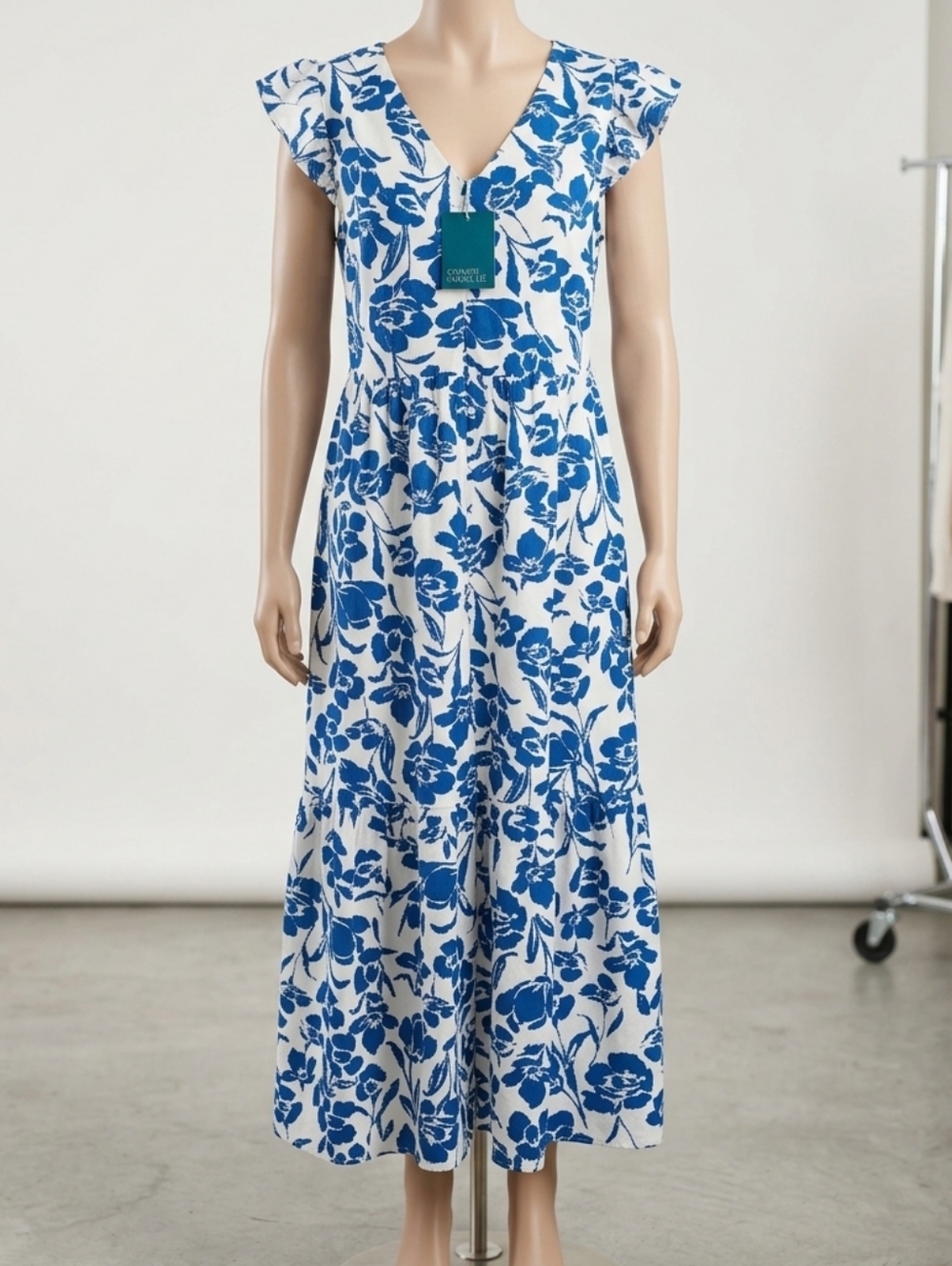 Market & Spruce White Maxi Dress with Blue Floral Print M/L